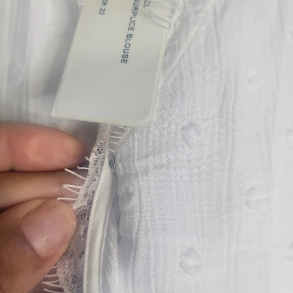 L'agence Mei Bell-Slevee Surplice Blouse Top white Sz XS - Picture 7 of 10